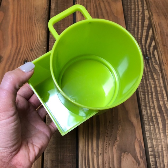 Beach Valet green phone drink holder accessory - Picture 6 of 9